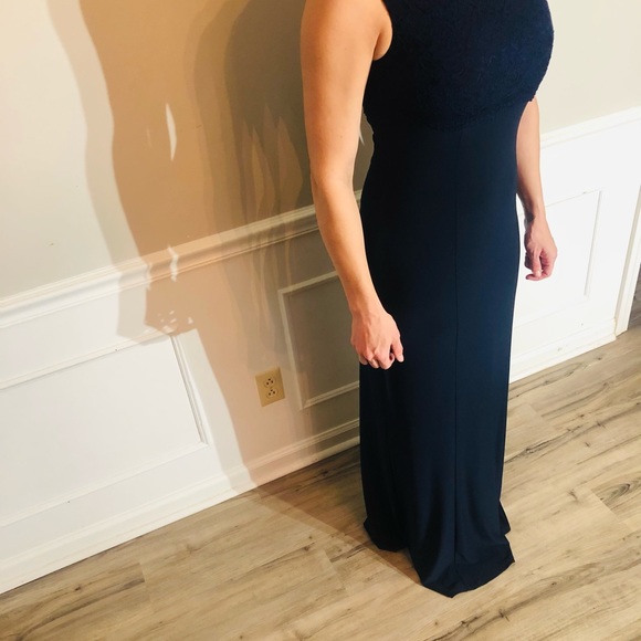 Lauren Ralph Lauren Evening Gown, Navy, Lace Front Detailing, Size: 8 - Picture 6 of 8